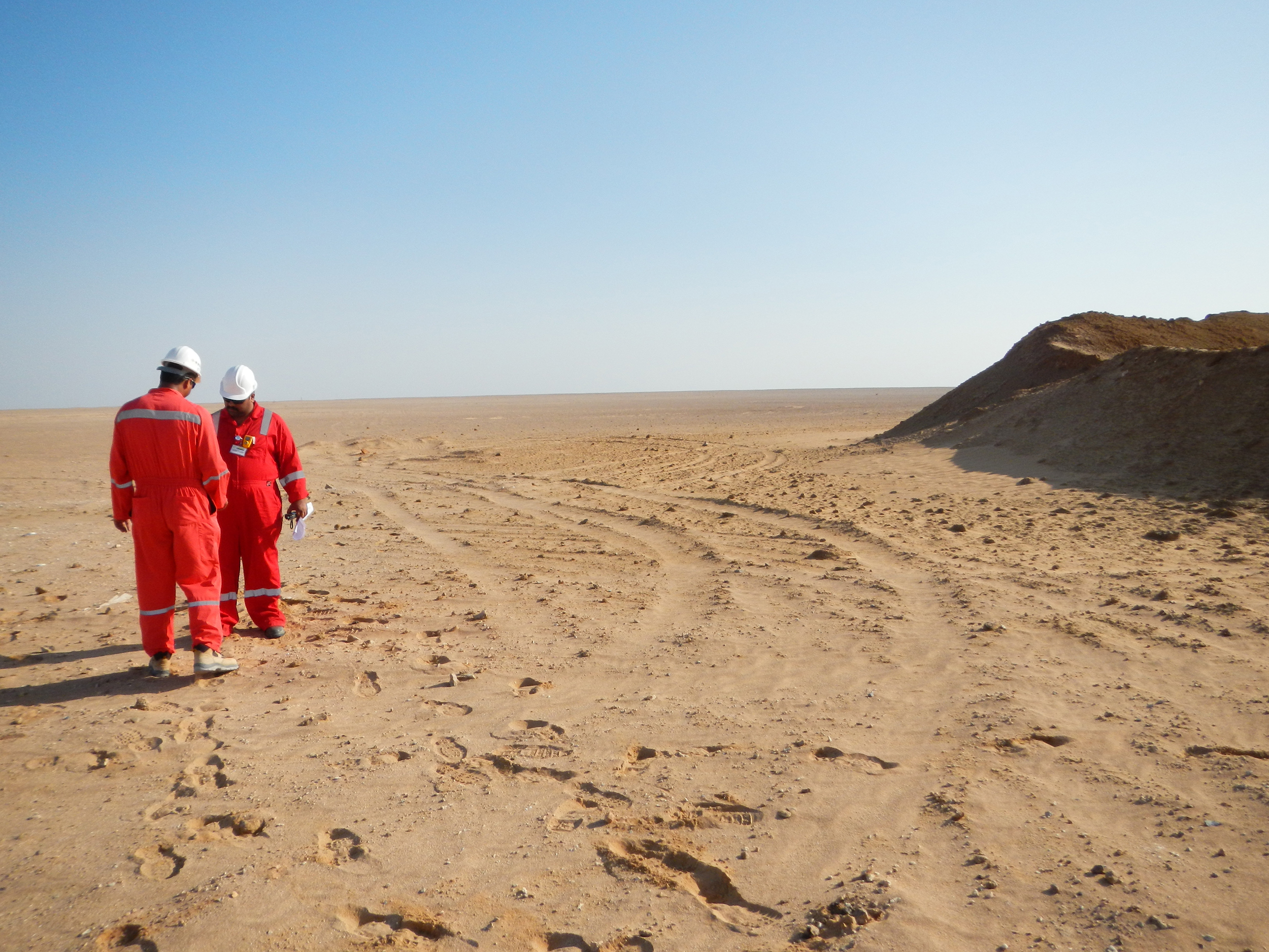 Harnessing the power of GIS throughout the project lifecycle on Khazzan copy